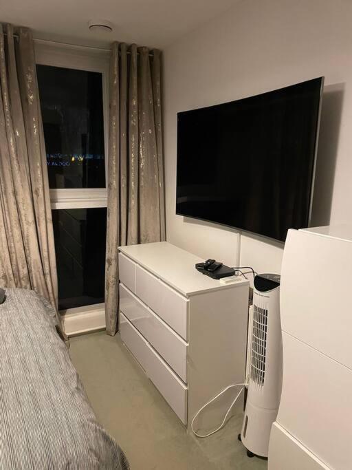 1 Bedroom Royal Docks Appartamento Londra